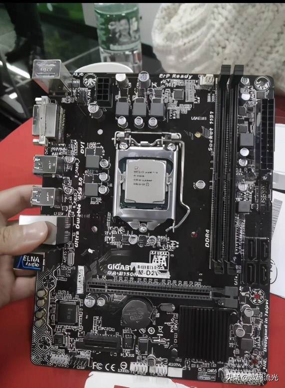 客户网购电脑，9400F搭配B150，便宜五百的原因找到了