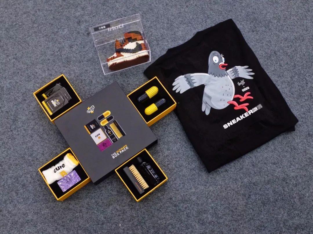 大学生一个月生活费给男朋友买鞋,大学生一个月生活费800可以吗