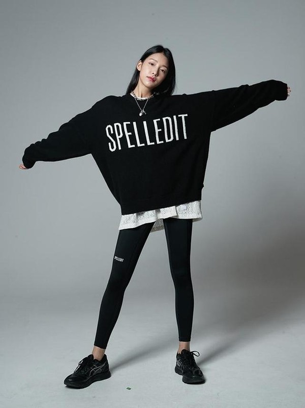 非常流行的鲨鱼裤穿法,鲨鱼裤搭配什么样子的老爹鞋