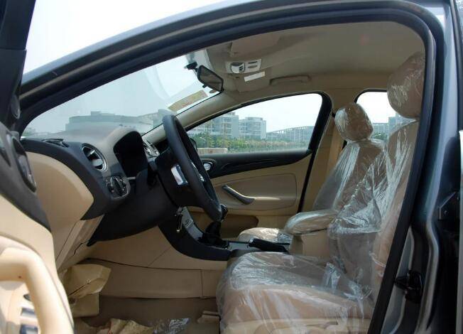 九万多公里的蒙迪欧值得入手么,福特蒙迪欧2022款ecoboost245st-line