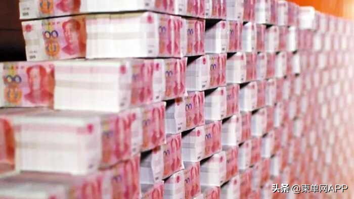 10万在柬埔寨能过什么生活,柬埔寨可以摆地摊吗