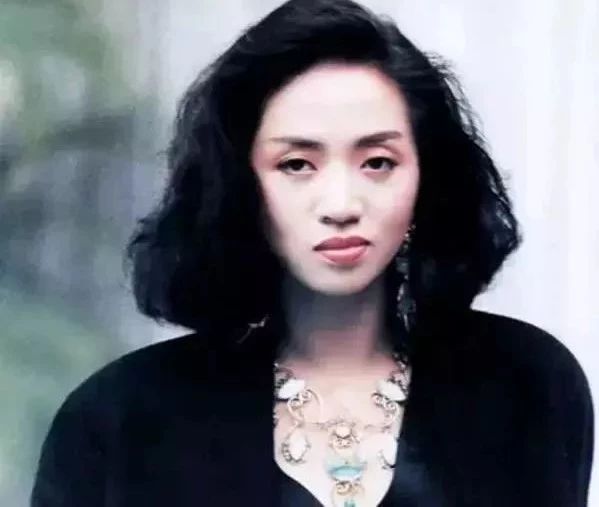 1994红磡摇滚之夜曲目,香港乐坛哪一首歌轰动歌坛