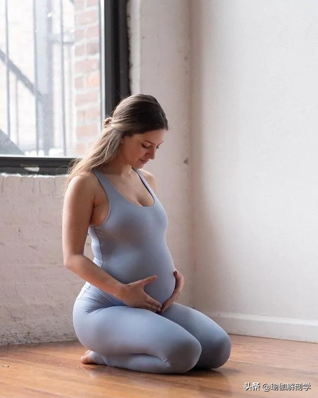 孕期瑜伽全套动作图,孕期瑜伽十张图