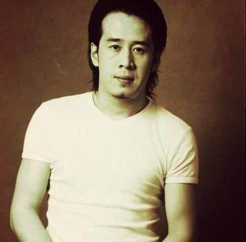 杨坤成名前靠女友工资养活自己,杨坤北漂搬家55次靠前女友养活3年