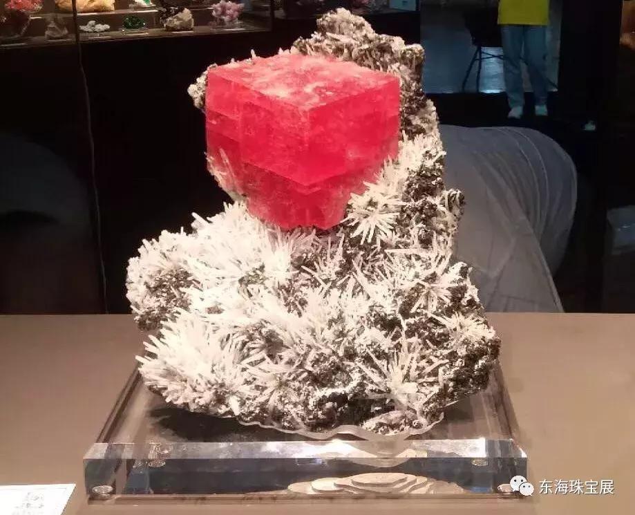 最好看的天然矿物,世界上最珍贵的矿物