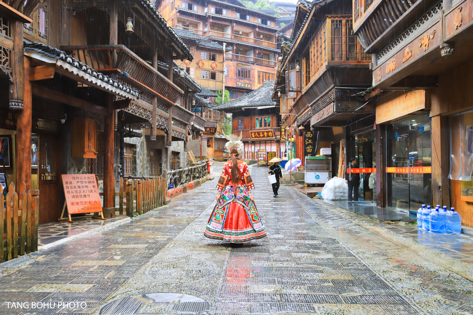 西江千户苗寨攻略住哪段好,第一次去西江千户苗寨怎么玩