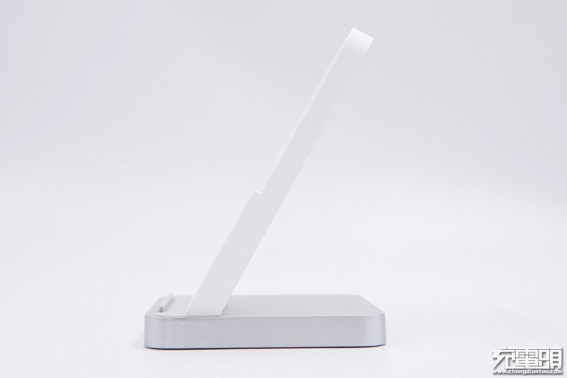 小米升降式无线充和80w无线充对比,小米20瓦无线充拆解