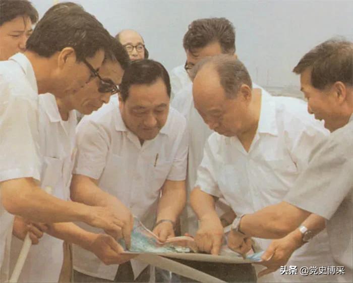 *真彭**别具一格入木三分的讲话艺术