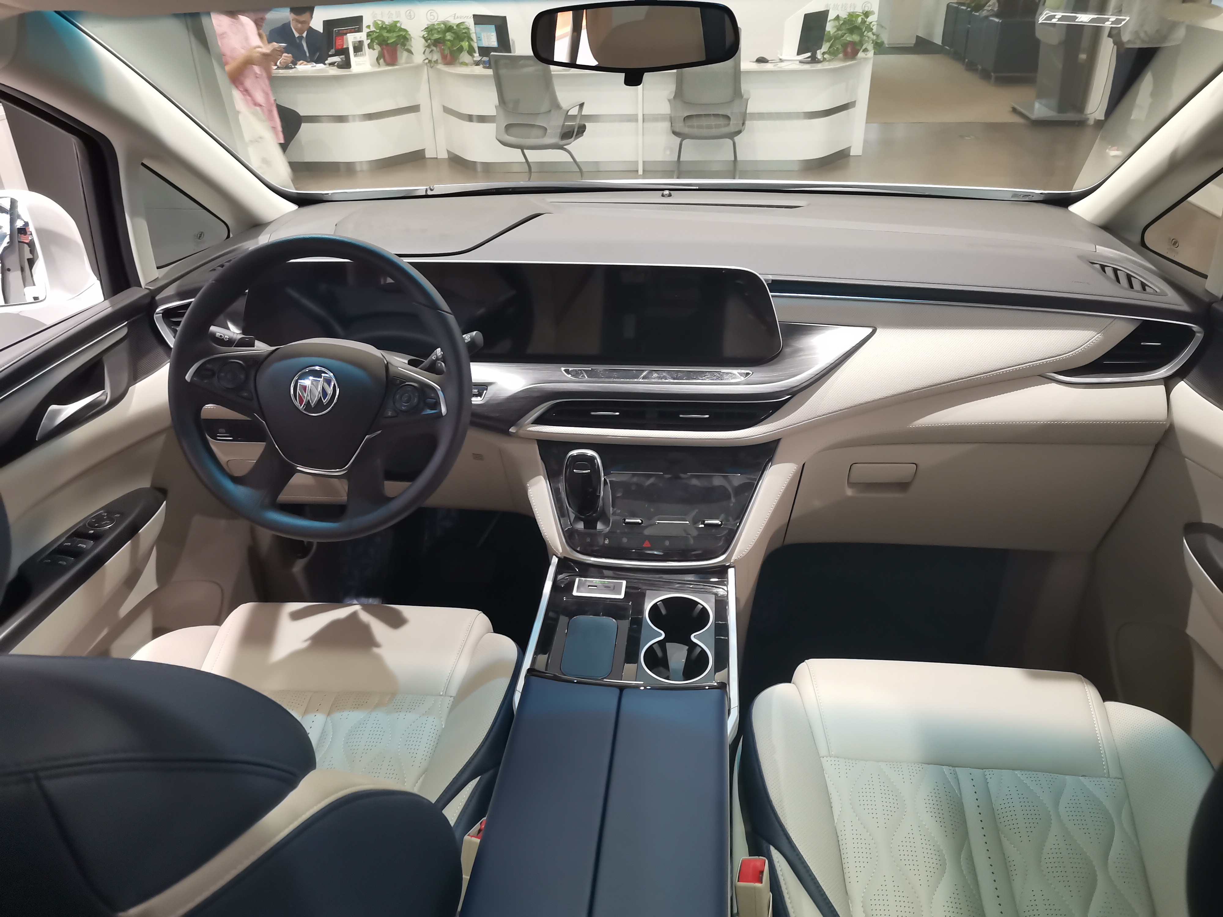 别克gl8陆尊怎么选,gl8es陆尊二手车