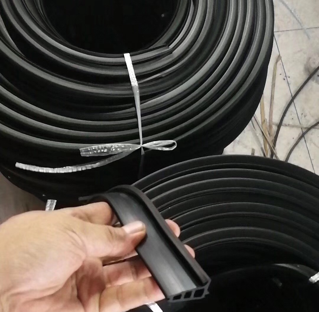 为啥封阳台这么贵,为啥都封阳台