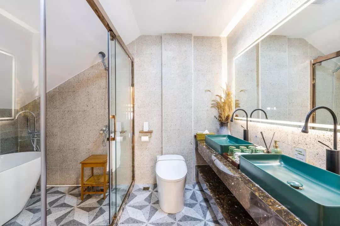 秋景徒步、汗蒸唱K,吃满族特色二八席,最适合团建的怀柔秘境