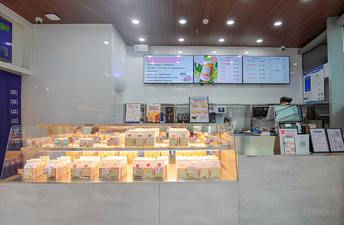 中专毕业，从打工到月入7K的名企店长，看90后的他如何逆风翻盘