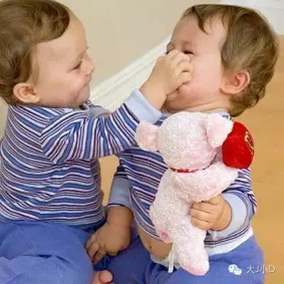 2-3岁宝宝爱打人,暴躁孩子打人