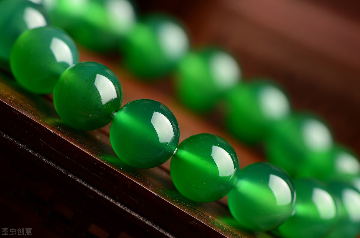 水晶鉴别最简单方法,战汉水晶鉴别方法