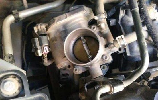 哈弗h6汽车自燃正常吗,哈弗h6车子烧机油