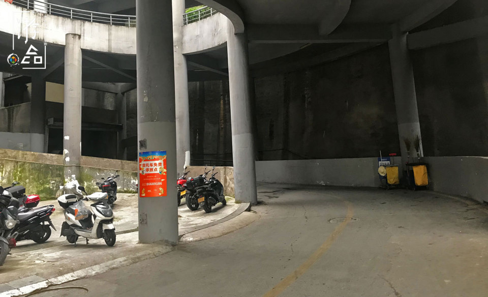 重庆站点最多的公交车,重庆停靠在8楼的2路电车