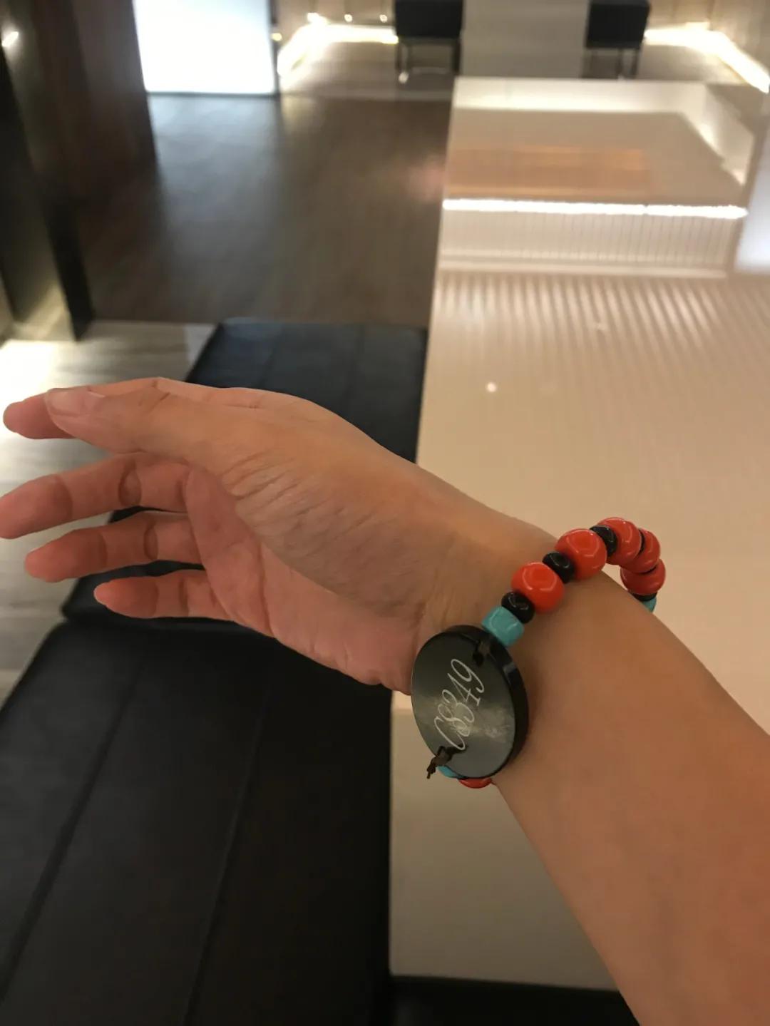 别卷了，东北澡堂都有图书馆和无限量麻辣烫了