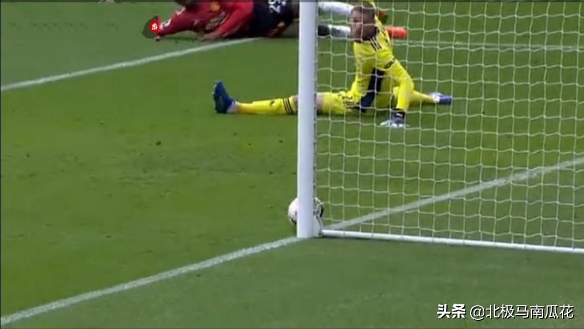 你没看错，曼联的确穿的红色球衣；德赫亚该把球门带走