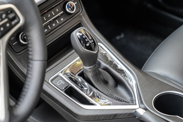 酷威熏黑车标,吉利远景18款车头