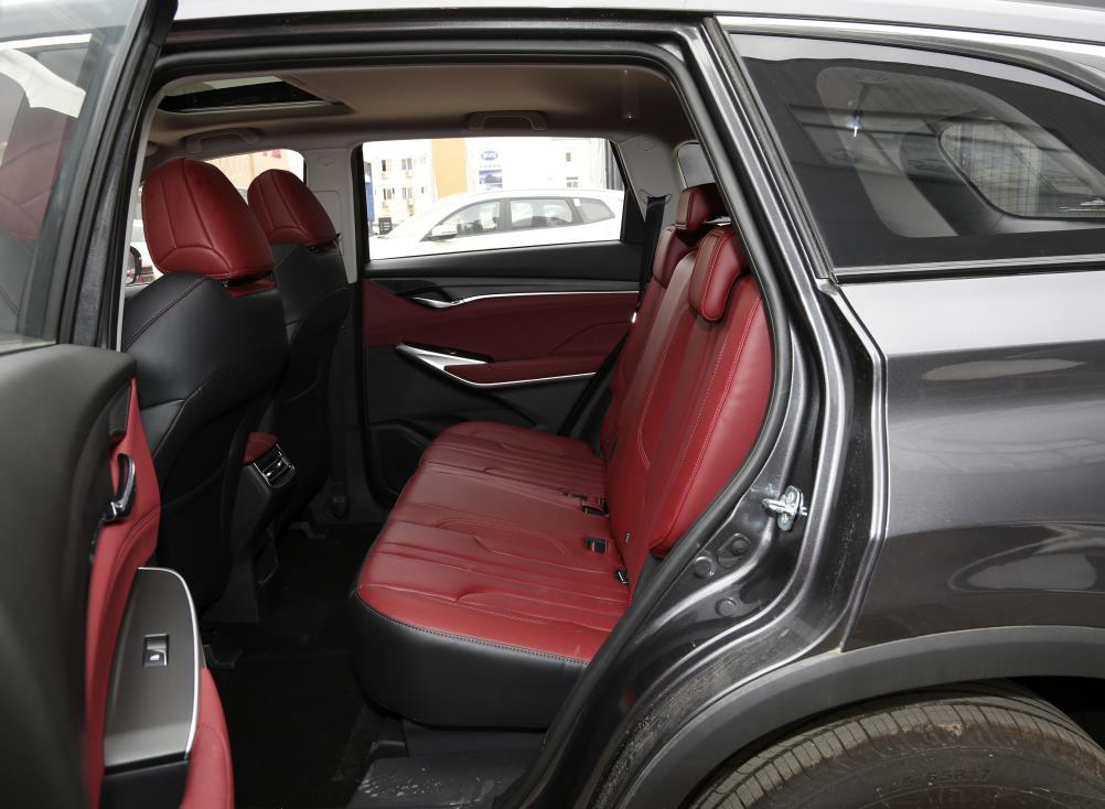 10万左右公认最好省油耐用suv,10万落地的suv哪一款好和省油