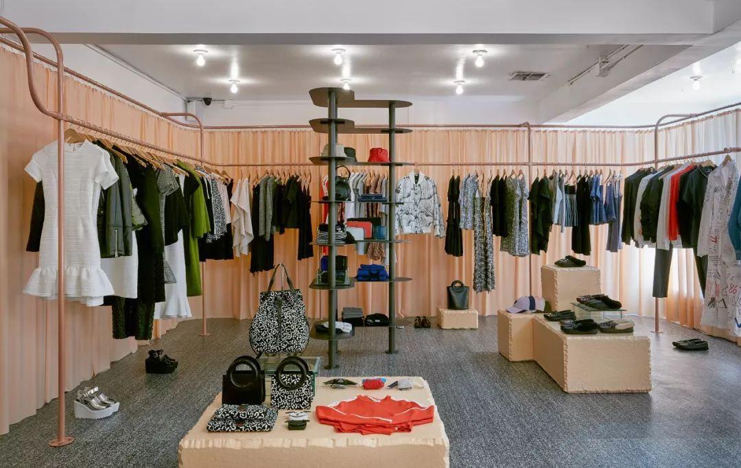 安踏冠军系列也开始发力了,openingceremony安踏联名