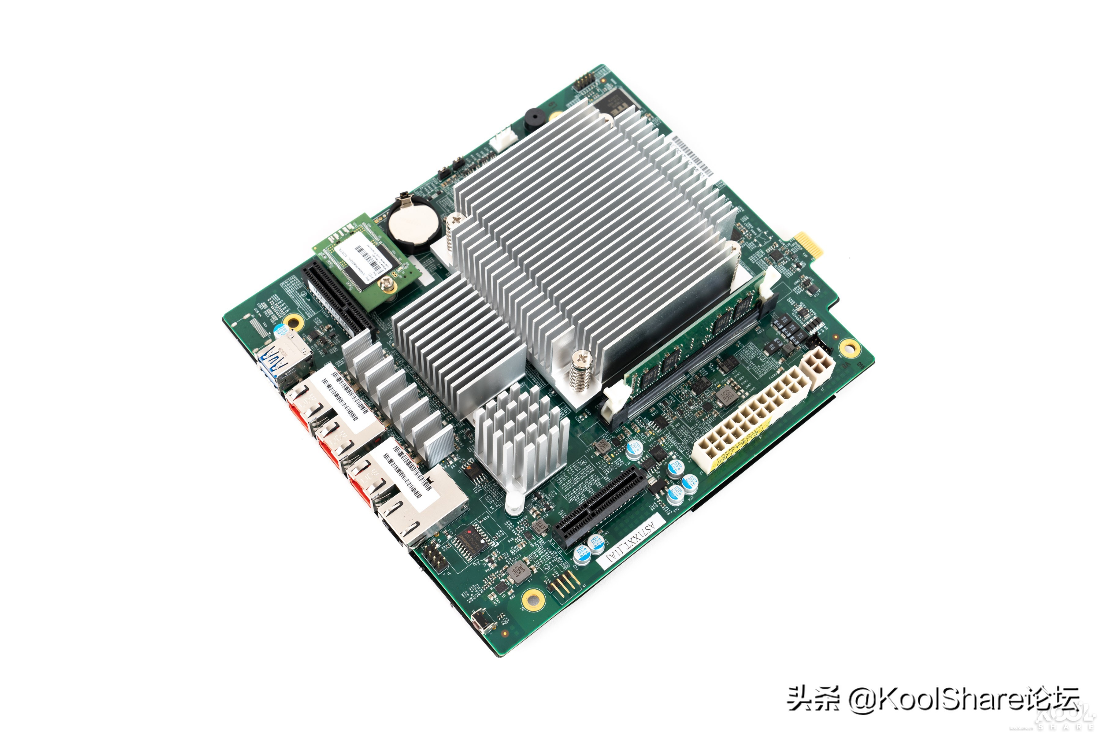 ASUSTOR爱速特旗舰NASAS7110T拆解评测