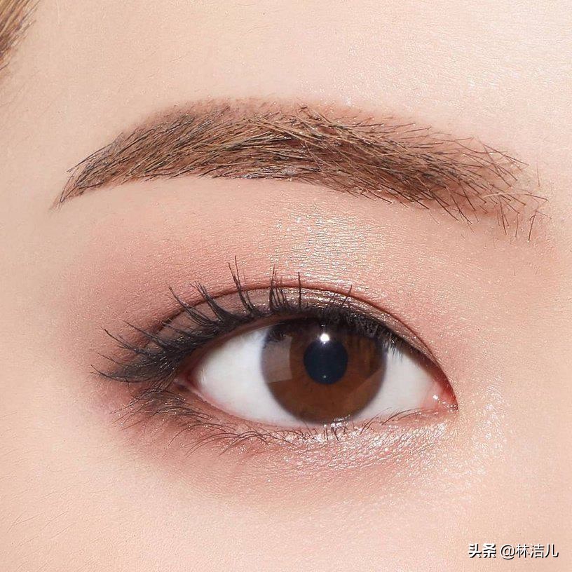 周冬雨单眼皮小眼睛怎么画眼妆,周冬雨眼睛同款放大妆