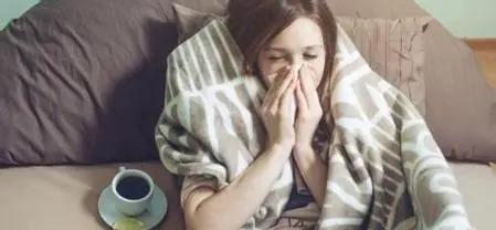 打喷嚏鼻塞鼻炎怎么治,过敏性鼻炎打喷嚏鼻子堵塞