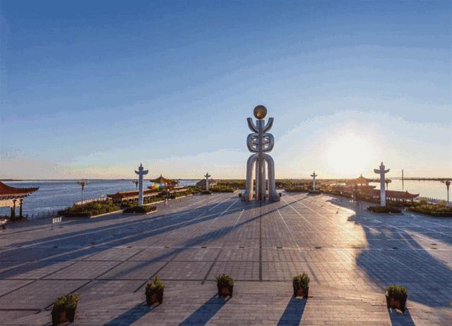 这才是冬天该去的地方哈尔滨,这才是避暑游泳玩乐的好地方