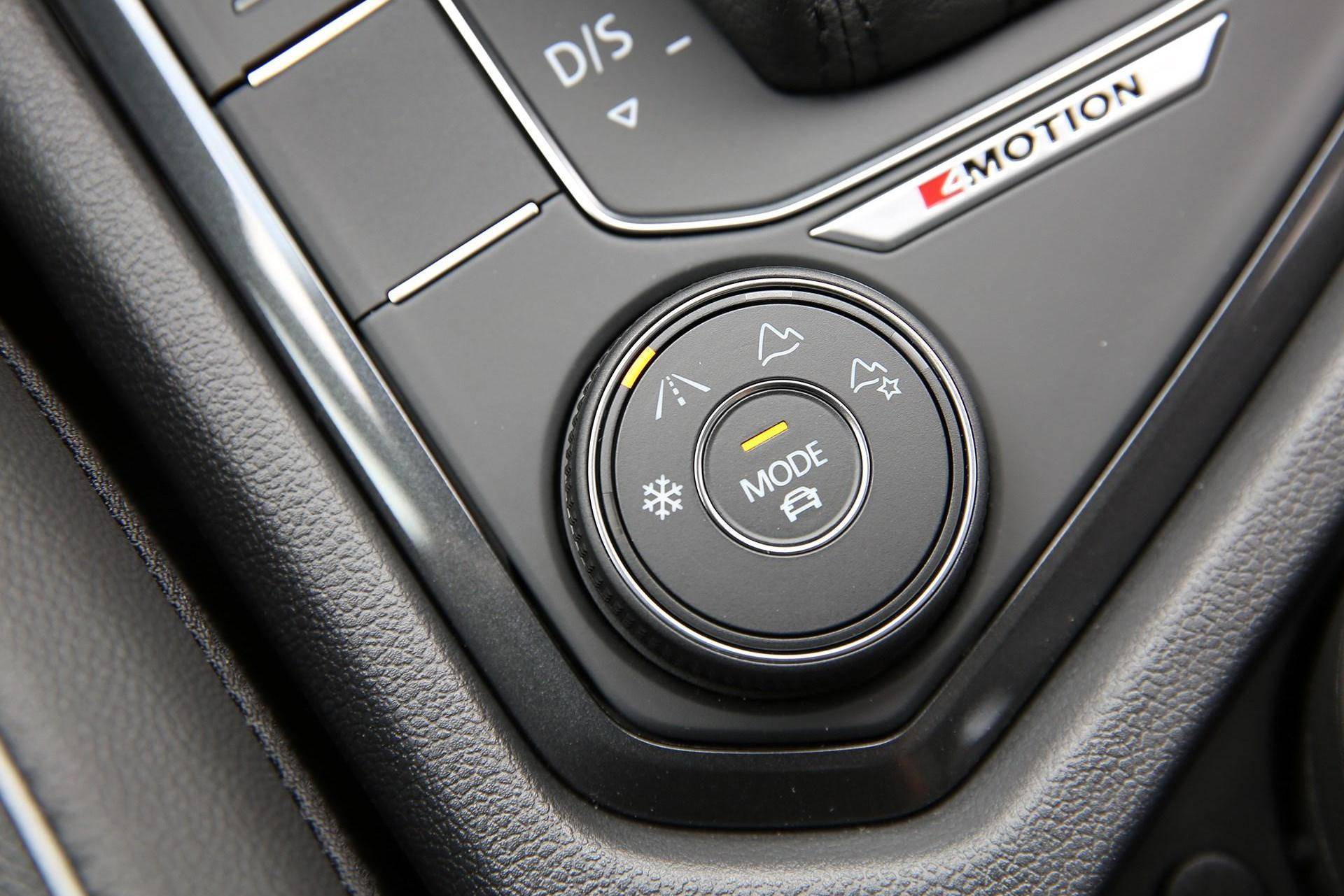 大众途威最新款测试视频,大众召回车型查询