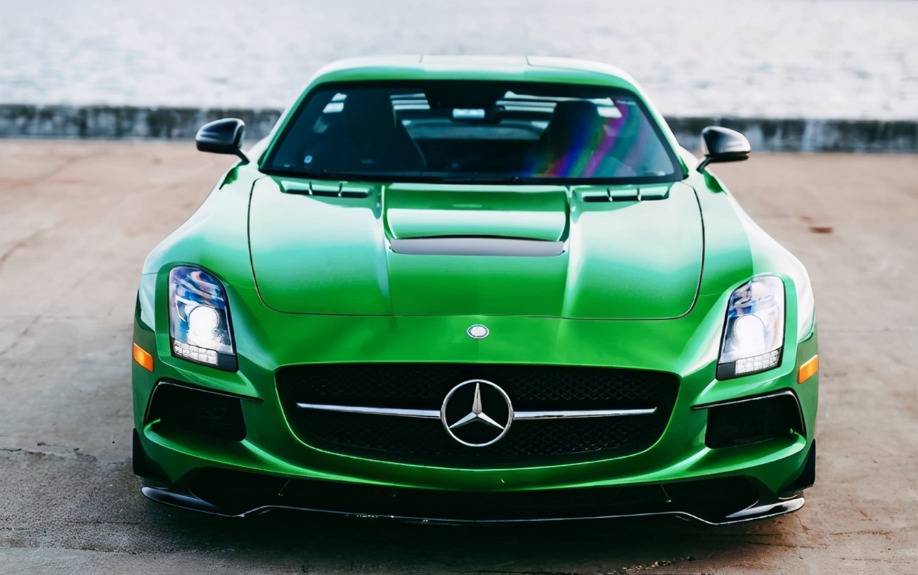 巅峰极速奔驰slsamg值得养么,鸥翼门的绝唱奔驰slsamg