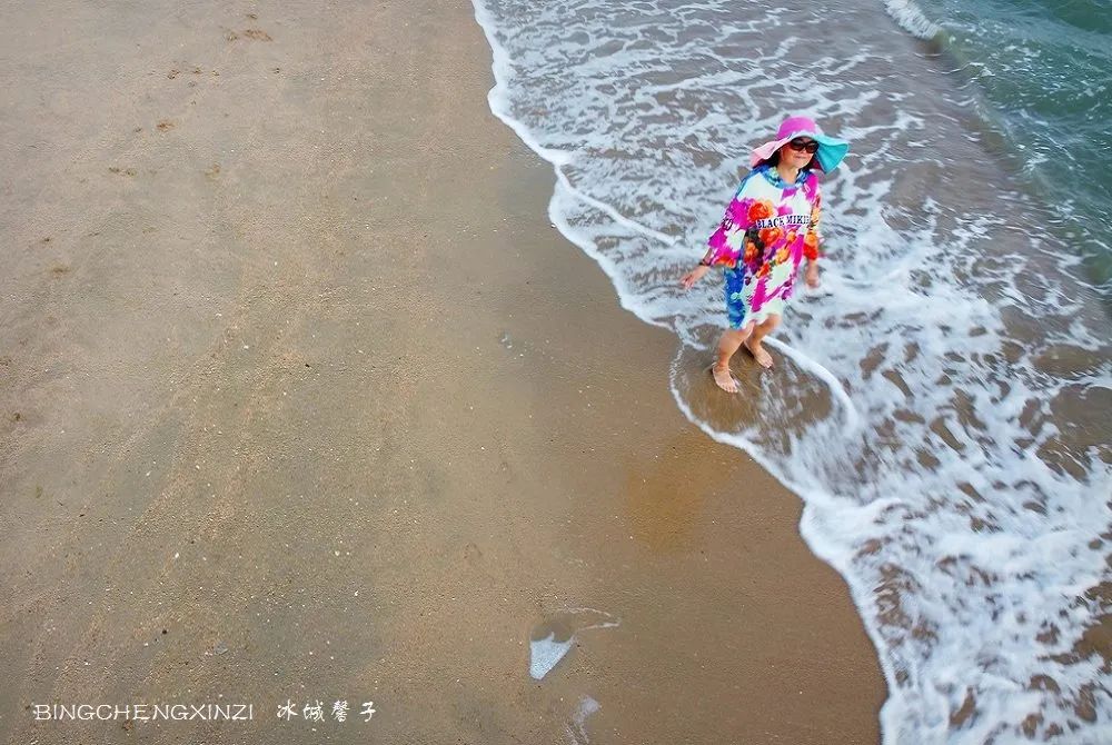 踏海听浪游泳的相关歌曲,听海的声音海浪拍打沙滩