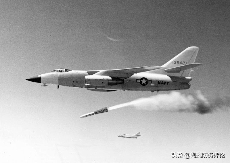 流产的“海不死鸟”：空中神器差点装上美国航母，却输给二流货色