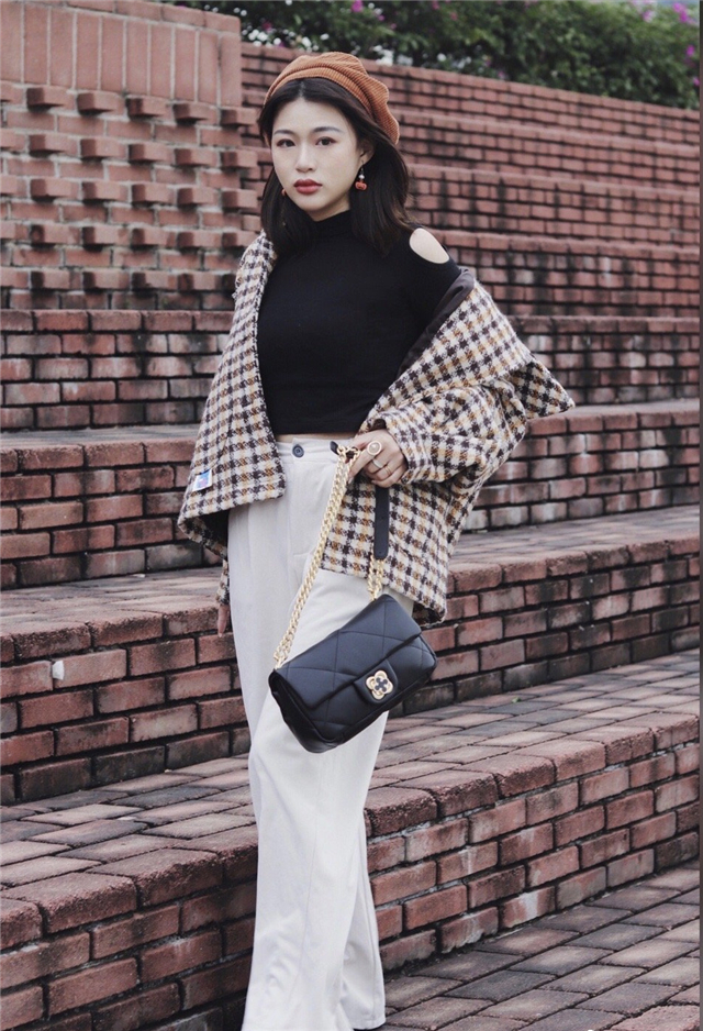 40岁女人要怎么穿才显得高贵大方,40岁的女人怎么穿才简约干练