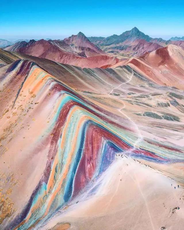 长相像外国人的汉族人,长相酷似中国人的印第安人