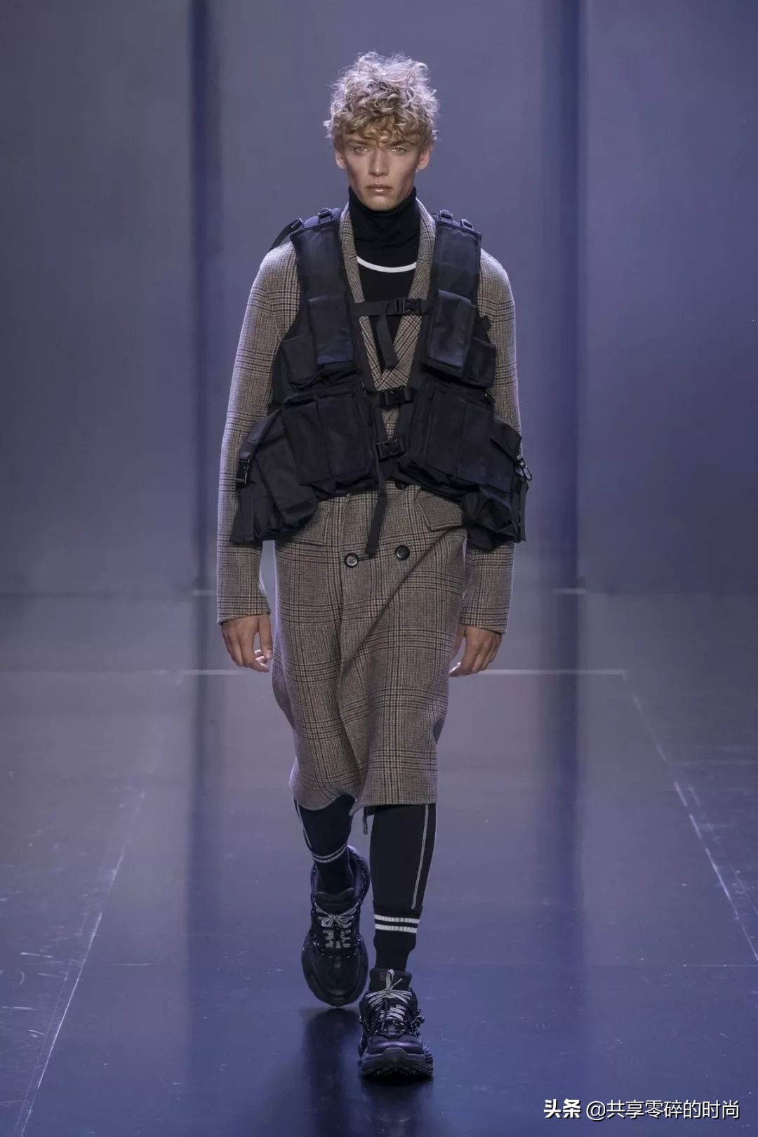 太平鸟夏装时尚穿搭,太平鸟秀场时装周2024秋冬