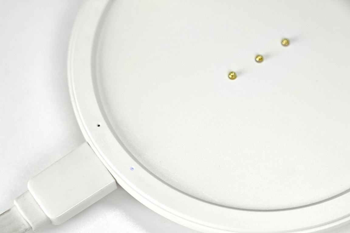 yeelight无线充电夜灯拆解,拆解cyansky手电筒