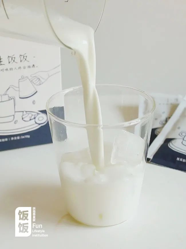 「生椰拿铁」火爆全网的夏日生椰拿铁,在家就能轻松复刻