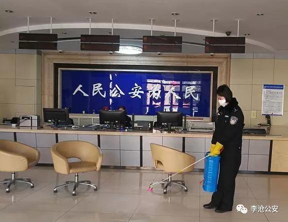 战疫铿锵女警在行动,战疫一线铿锵玫瑰展巾帼风采