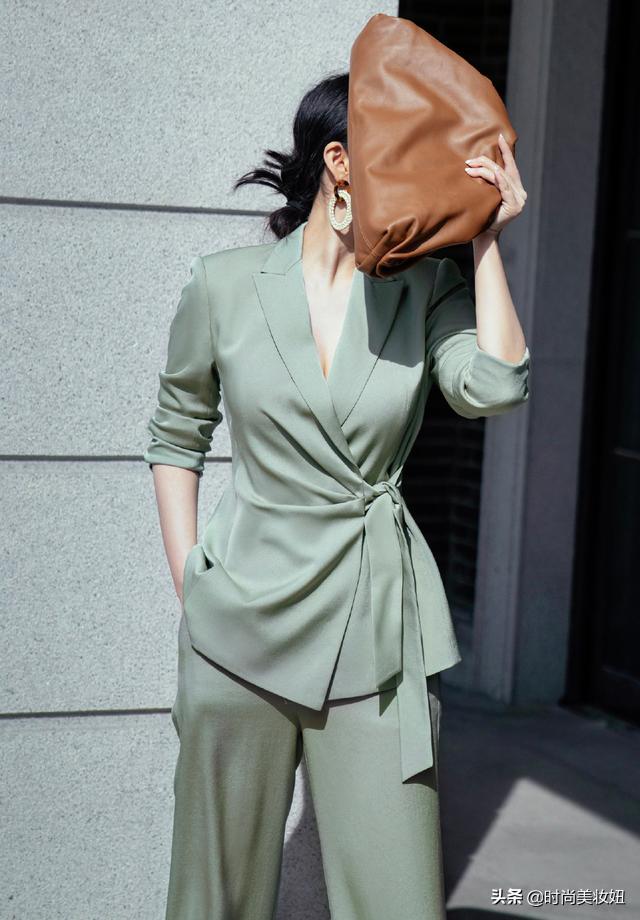 马卡龙绿色小香风怎么搭配才好看,马卡龙淡绿色搭配什么颜色高级呢