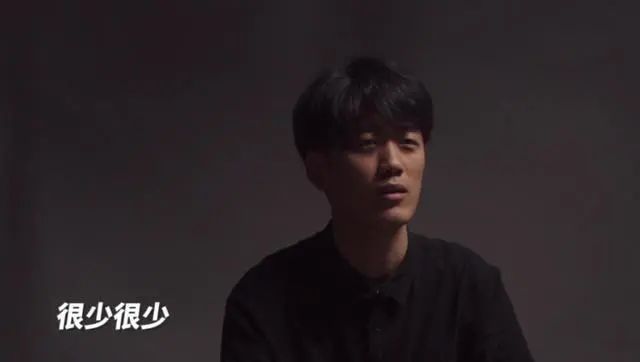 网红幼儿教师吻男孩,网红女幼师亲小孩原创视频