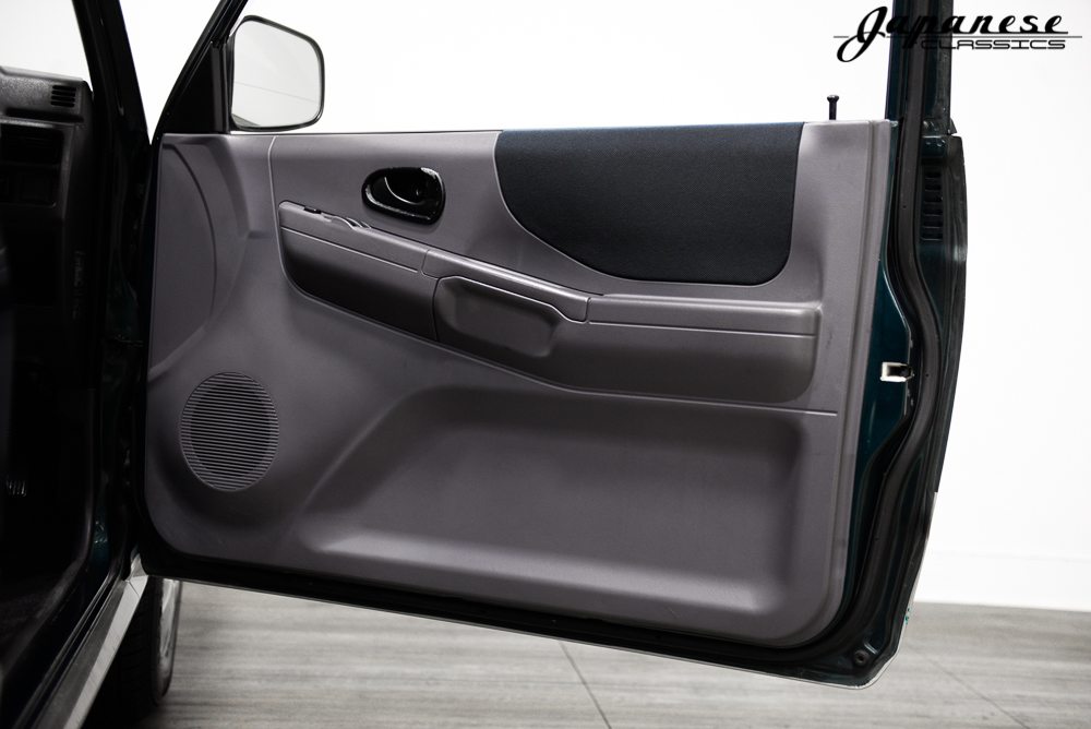 你见过比你大好多倍的车吗,你见过比埃尔法更豪横的车吗