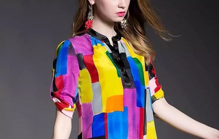 新衣服褪色用什么方法洗,新衣服如何防止衣服掉色