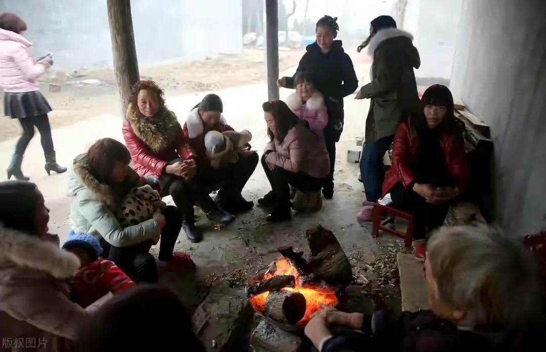 2022下半年天气预测暖还是冷,天气预报明天冷不冷