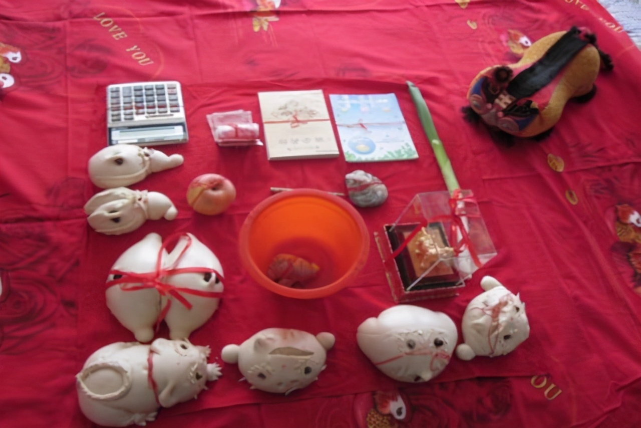 小孩满周岁抓周要准备哪些物品,周岁生日抓周仪式准备什么