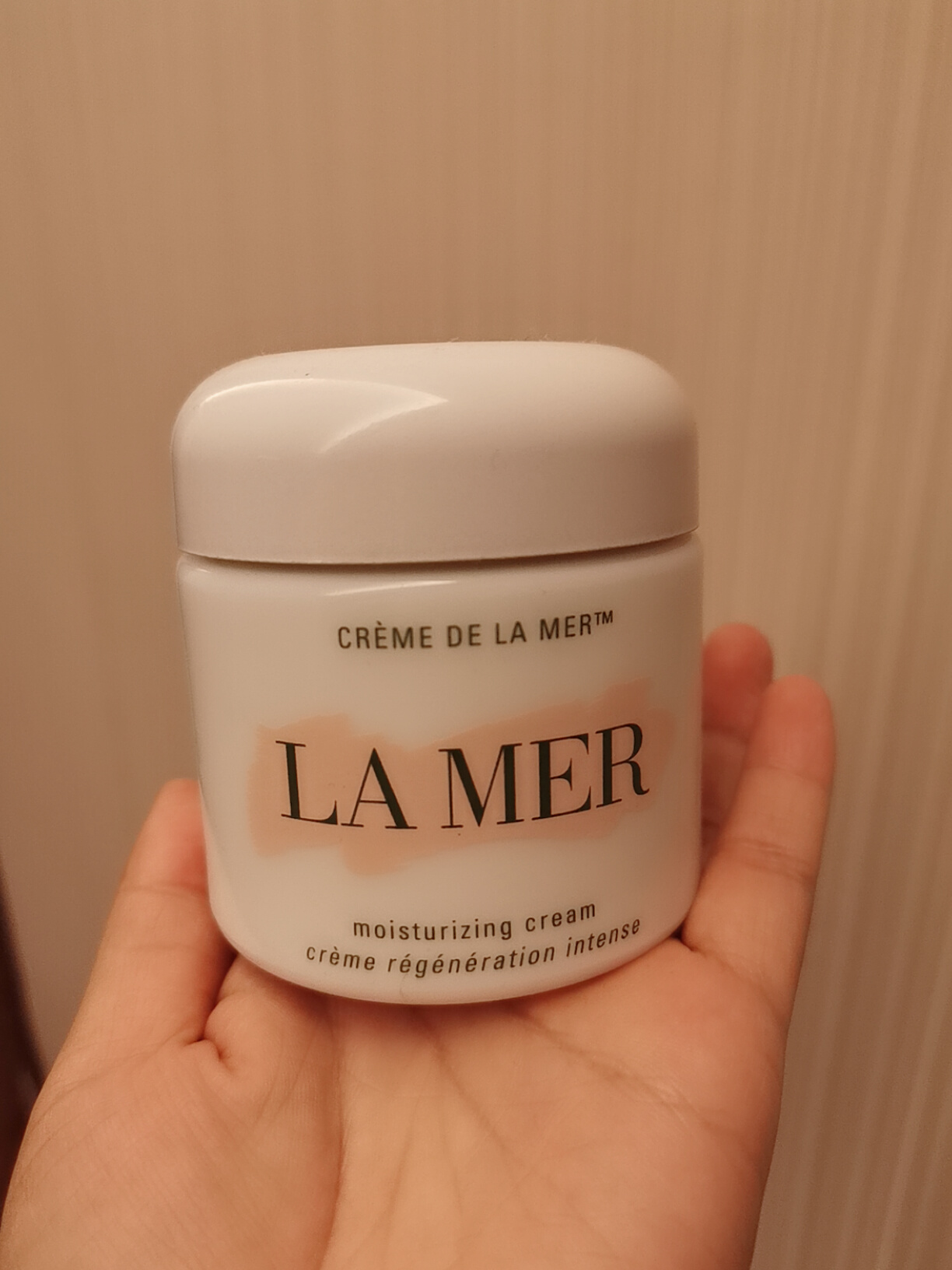 海蓝之谜修护精萃水测评,海蓝之谜修护精华露味道刺鼻