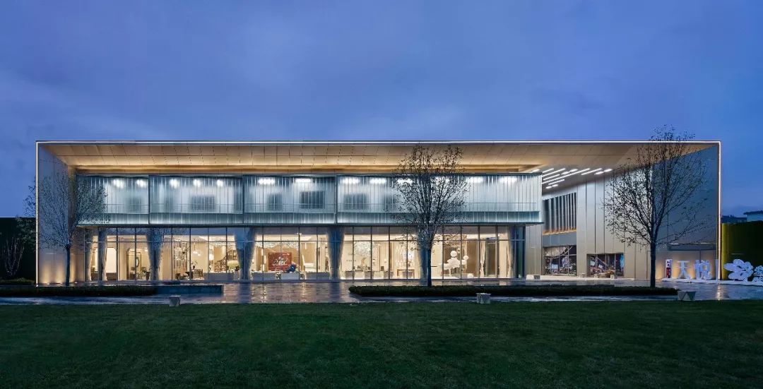 方黄新作丨750㎡以扇为媒，追寻东风西渐的童孩梦境