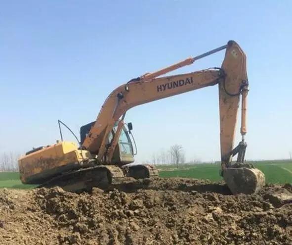 新手买二手挖掘机如何估价,10年以上二手挖掘机价格怎么评估