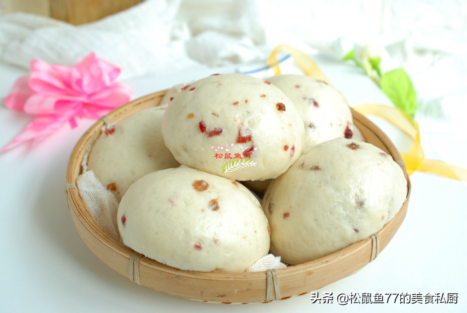 2杯酸奶1个鸡蛋1个火腿,1杯酸奶