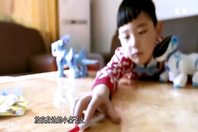 男孩误将502滴眼睛怎么办,4岁宝宝误用502滴眼睛